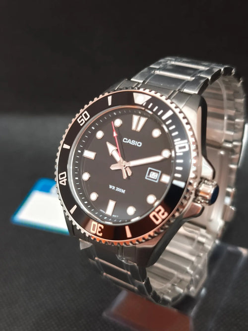 Reloj Casio MDV-107D-1A1VDF – Estilo Diver Hombre 46,3 mm Acero Esfera negra 200 m