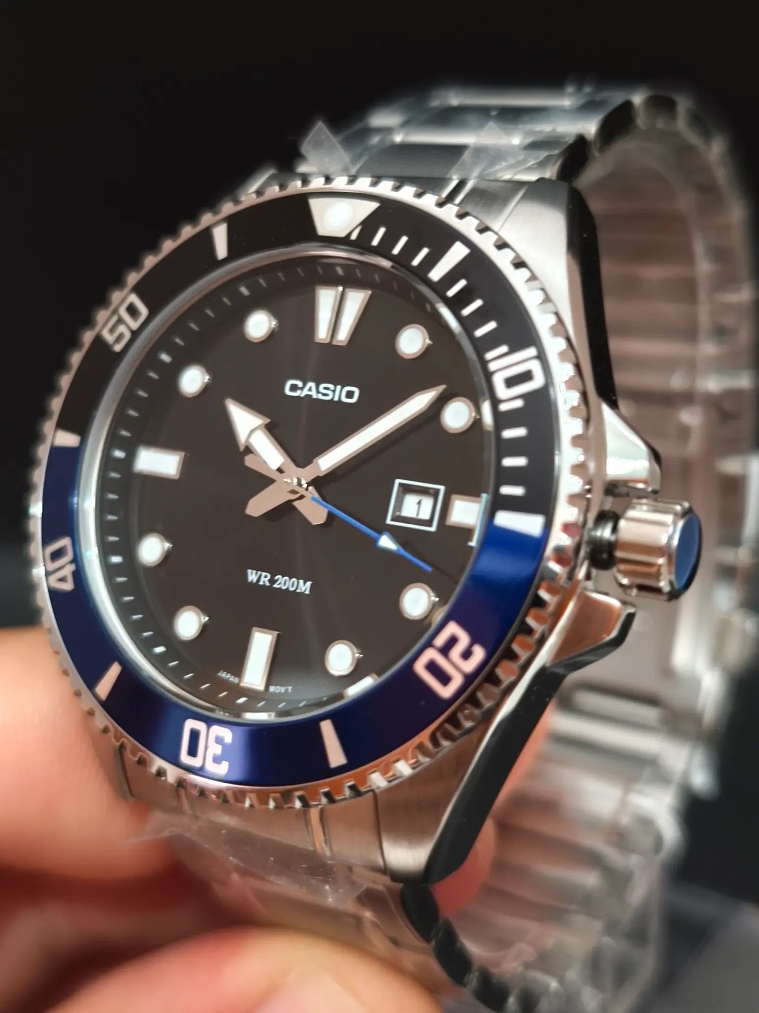 Reloj Casio MDV-107D-1A2VDF bisel giratorio anti-reversa