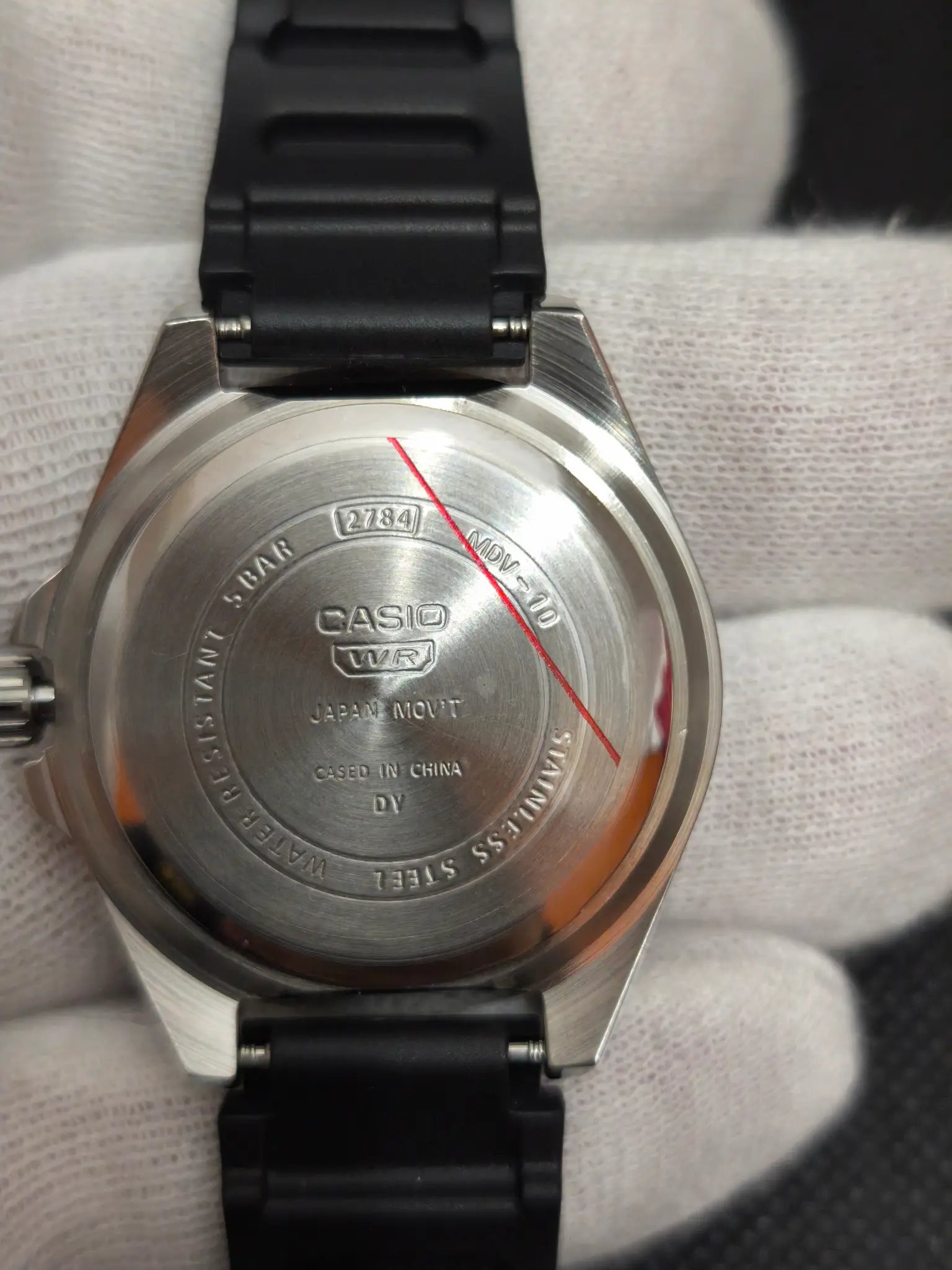 Reloj Casio MDV-10-1A2VDF – Analógico Hombre 38,5 mm Negro con bisel azul y rojo