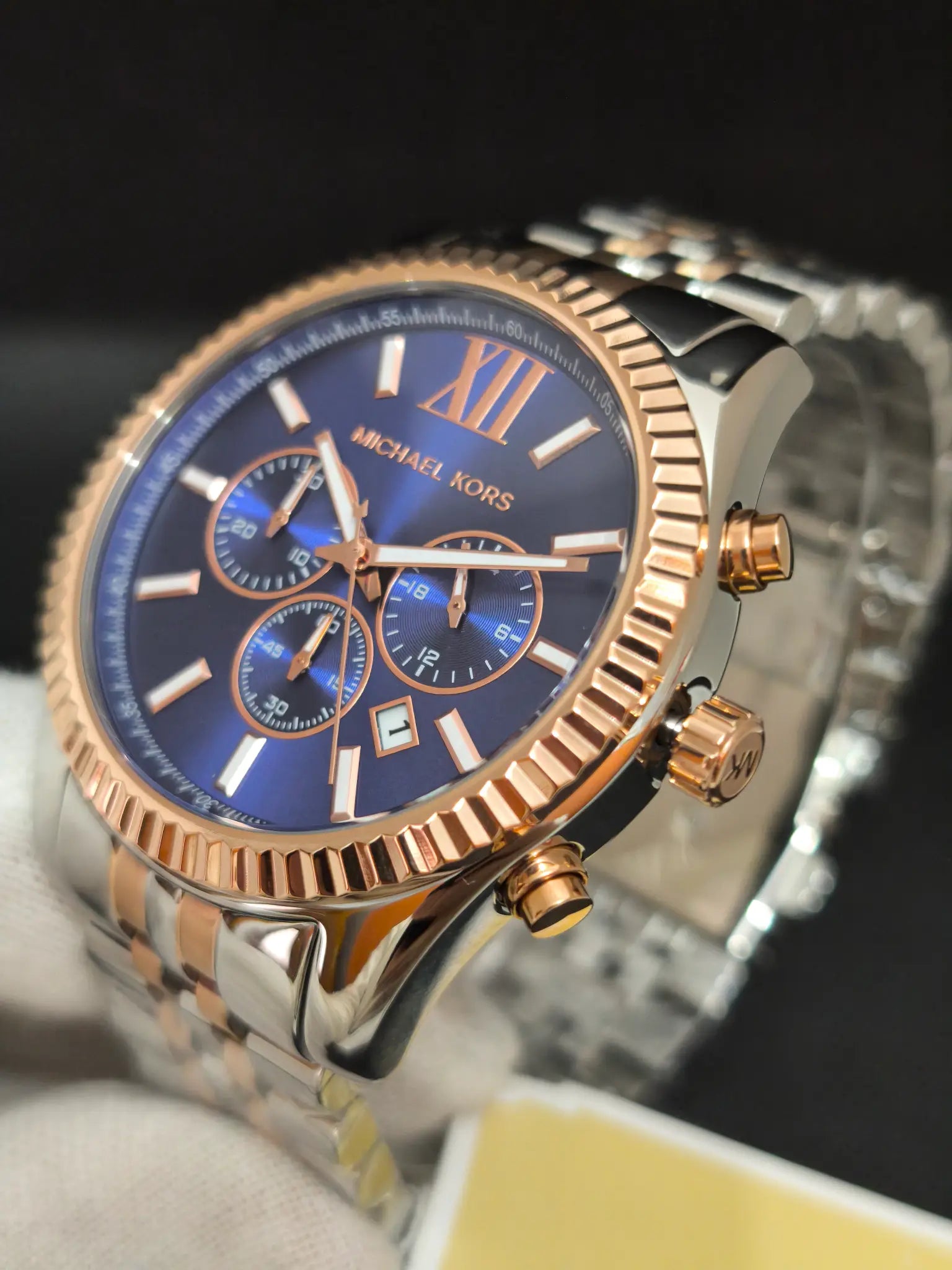 reloj Michael Kors Lexington MK8412 bisel estriado oro rosa