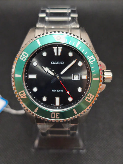 Reloj Casio MDV-107D-3AVDF hombre 46,3 mm esfera negra bisel verde 200 m