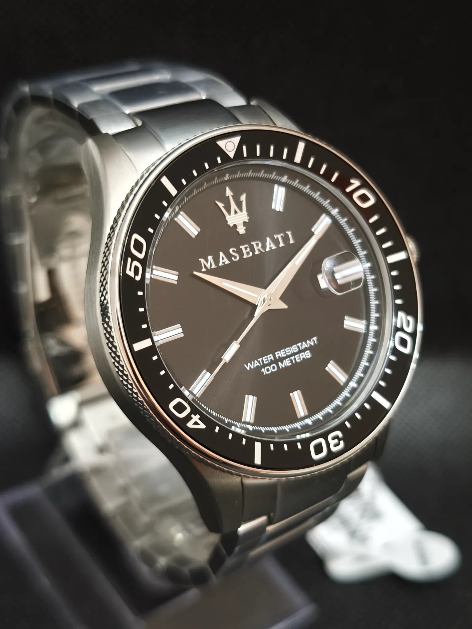 Reloj Maserati Sfida R8853140002, lateral opuesto mostrando el perfil