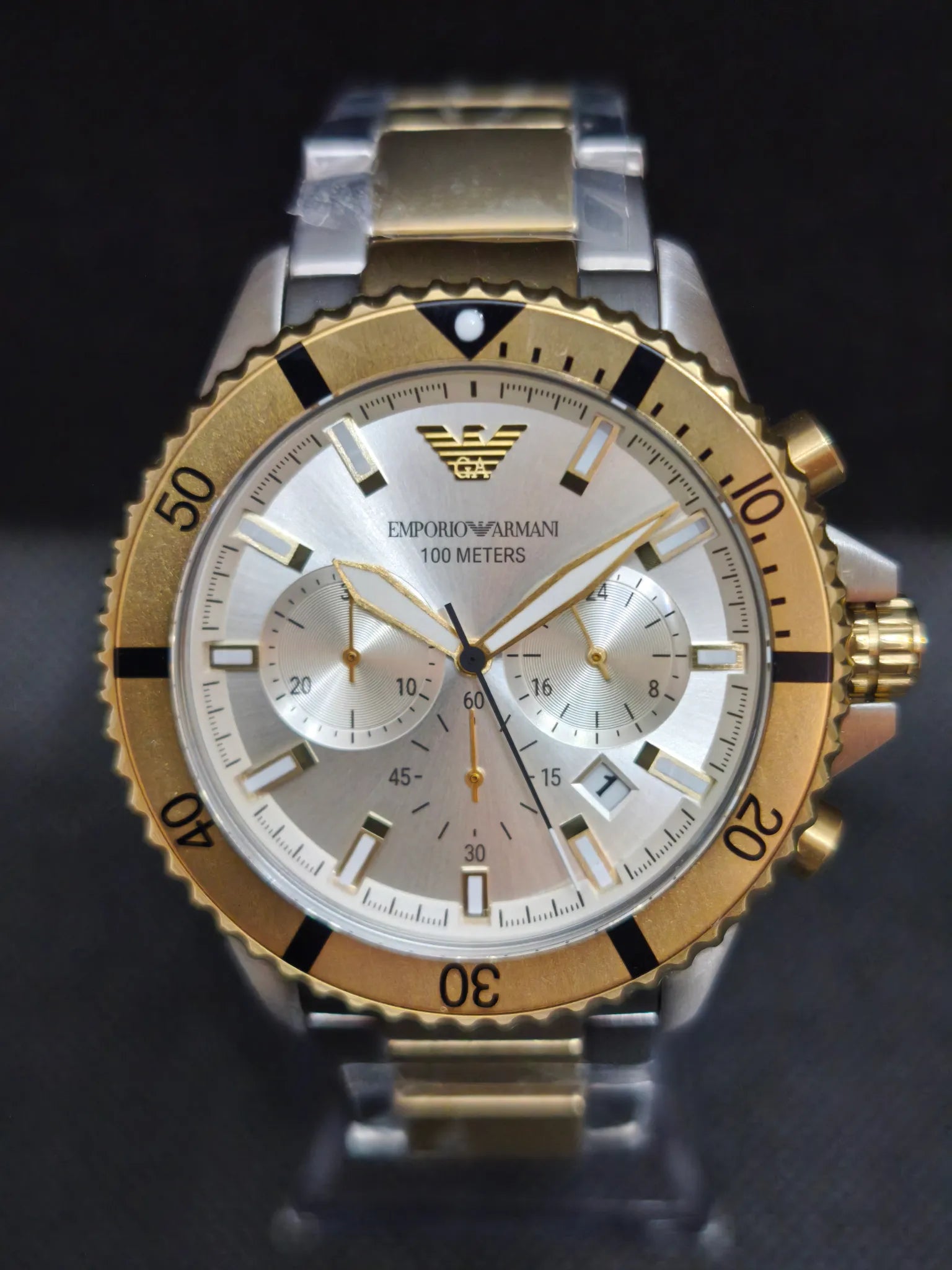 Reloj Emporio Armani AR11606 cronógrafo bicolor, frontal con esfera crema
