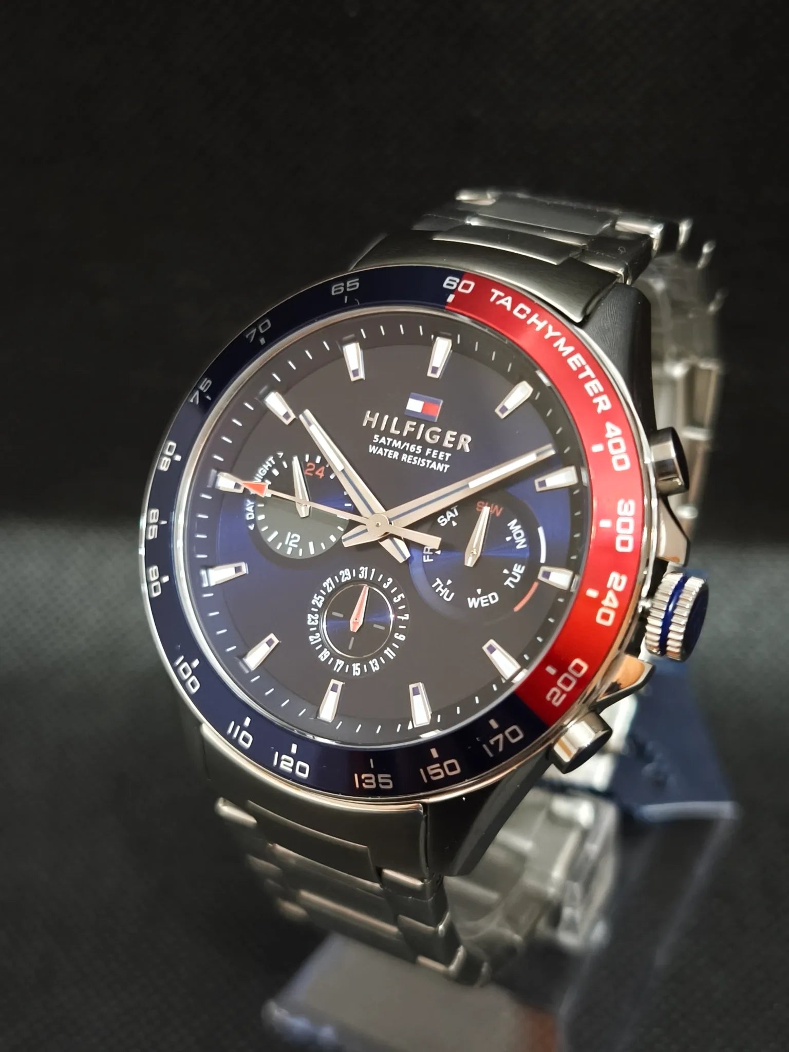 Reloj Tommy Hilfiger 1791968 Owen, lateral con corona; caja de acero 46 mm