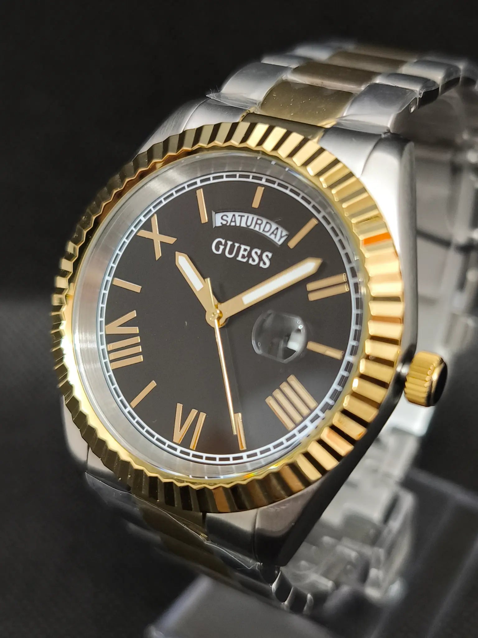 Reloj Guess Connoisseur GW0265G5 bicolor