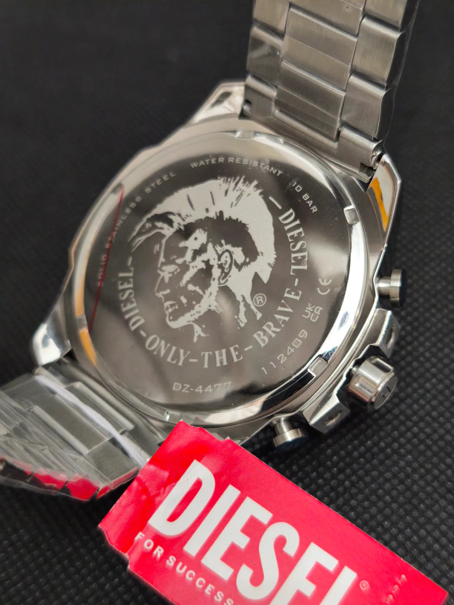 Reloj Diesel Mega Chief DZ4477 – Cronógrafo 51 mm plateado