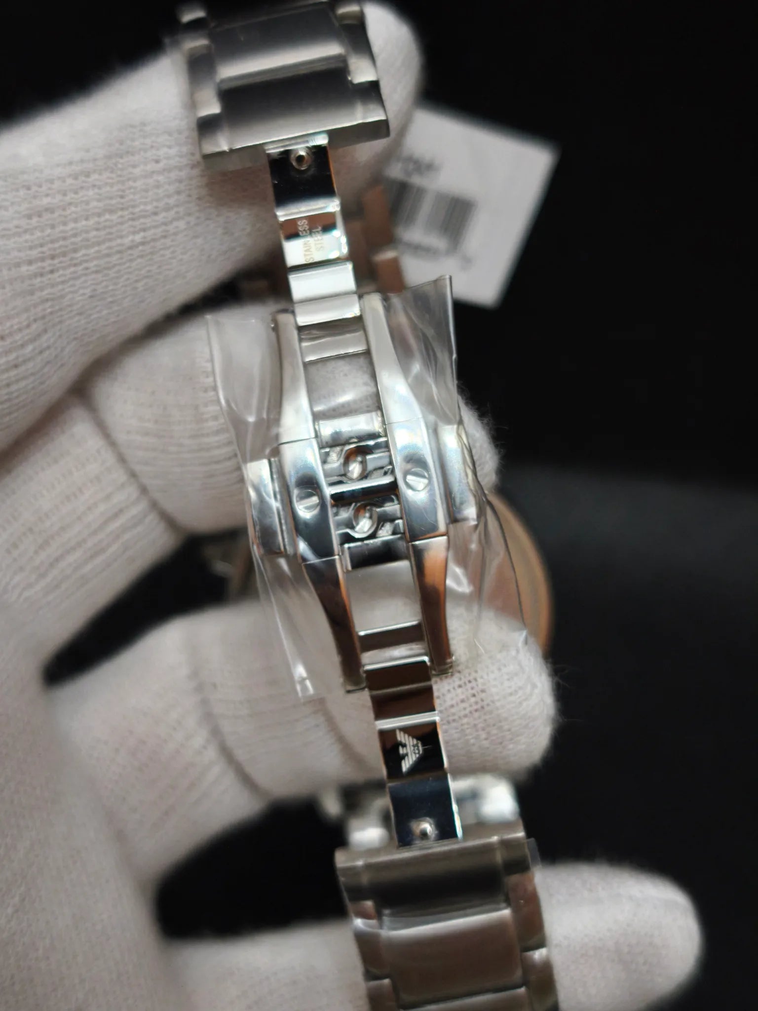 Brazalete de acero del Emporio Armani AR11241 con cierre desplegable