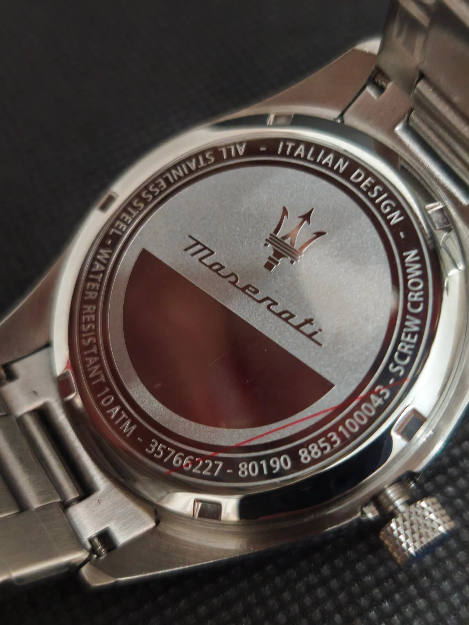 Reloj Maserati Competizione R8853100043 tapadera trasera con grabados