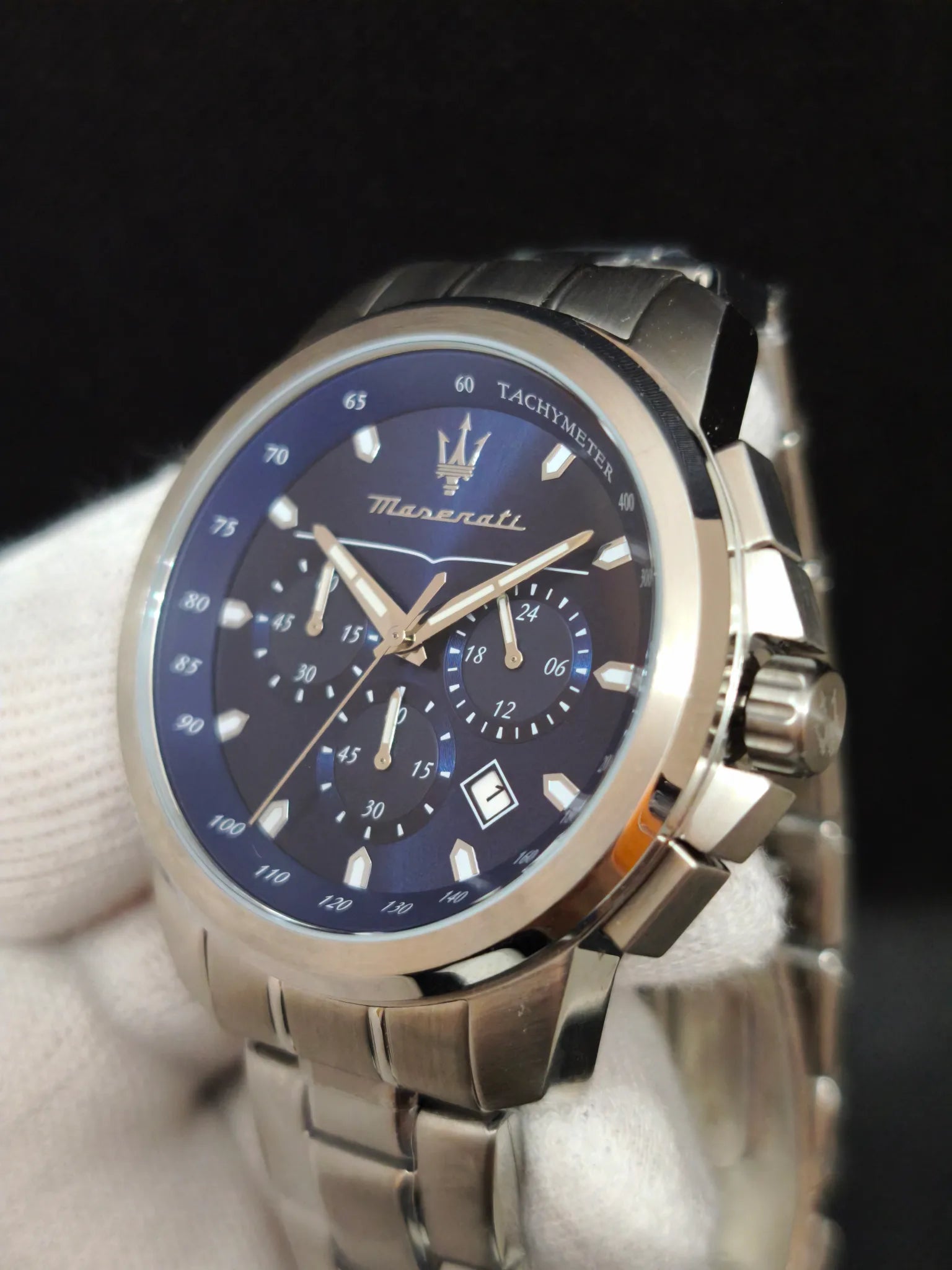 Perfil del Maserati R8873621002 