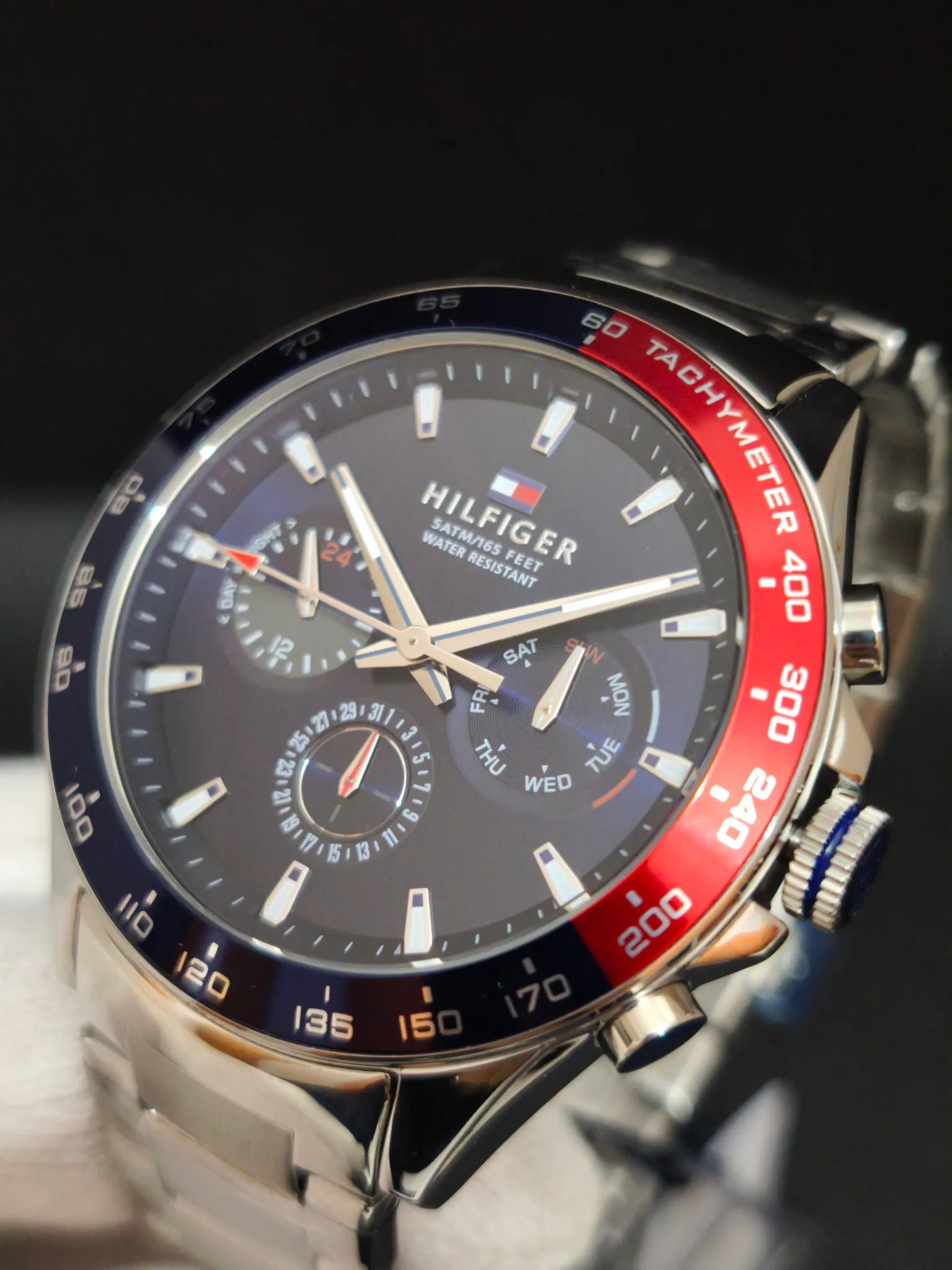 Reloj Tommy Hilfiger 1791968 Owen en ángulo; subesferas día, fecha y 24 h