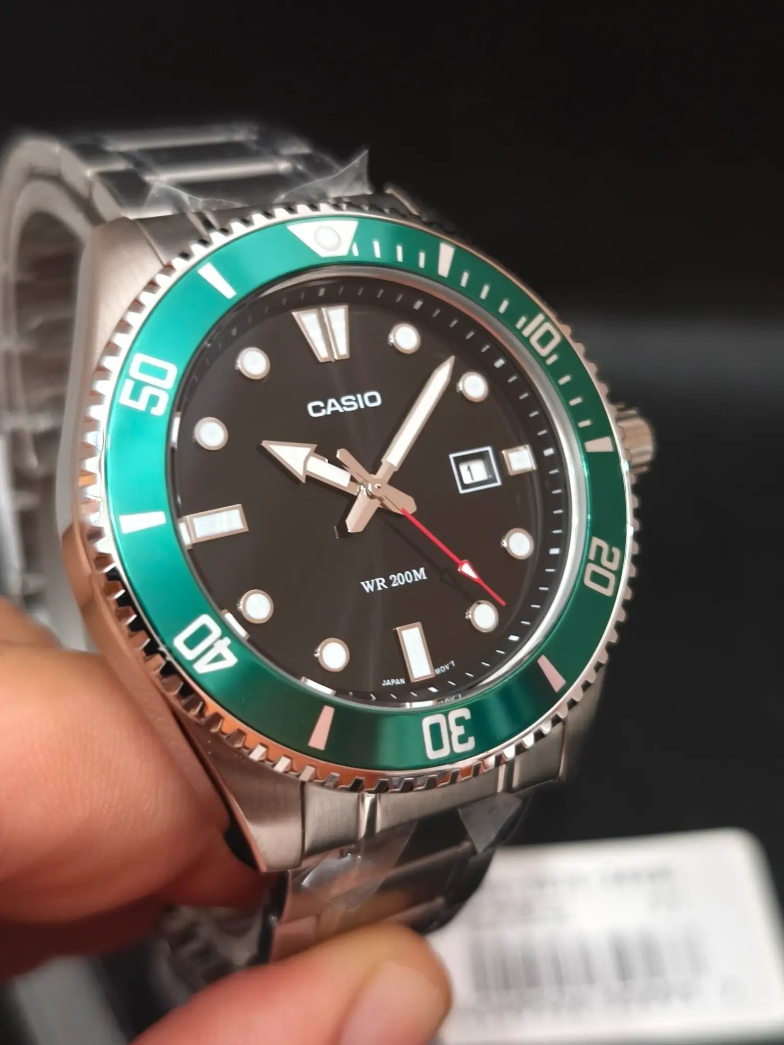 Bisel verde giratorio anti-reversa del reloj Casio MDV-107D-3AVDF