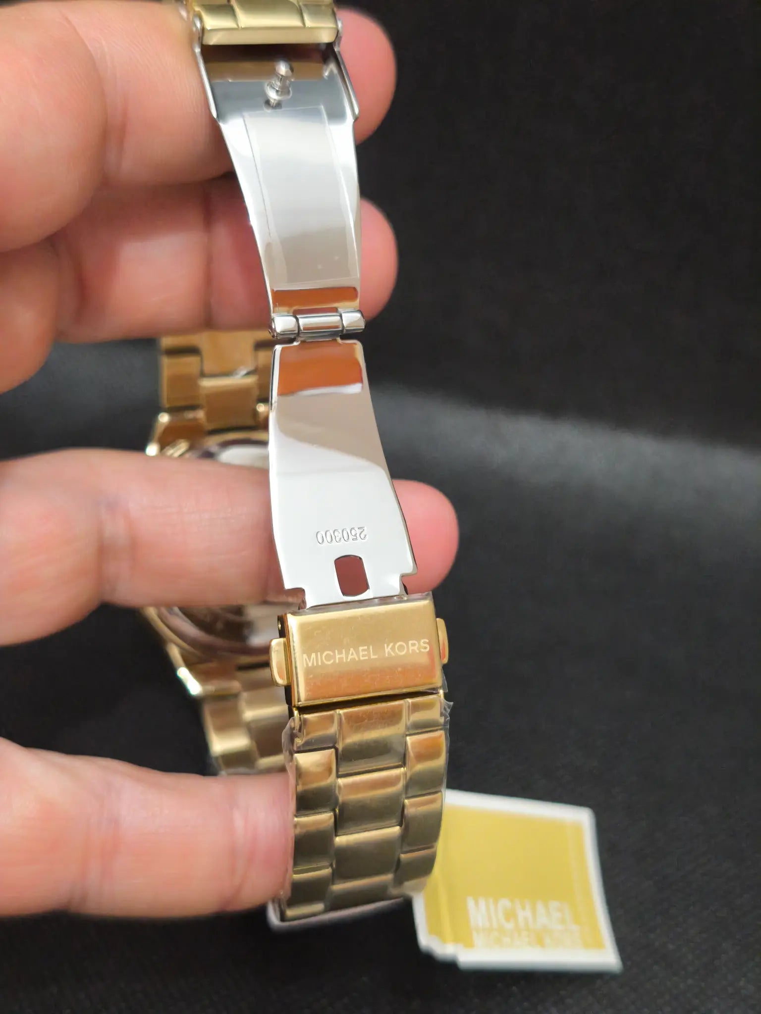 Cierre desplegable del reloj Michael Kors MK7229 dorado