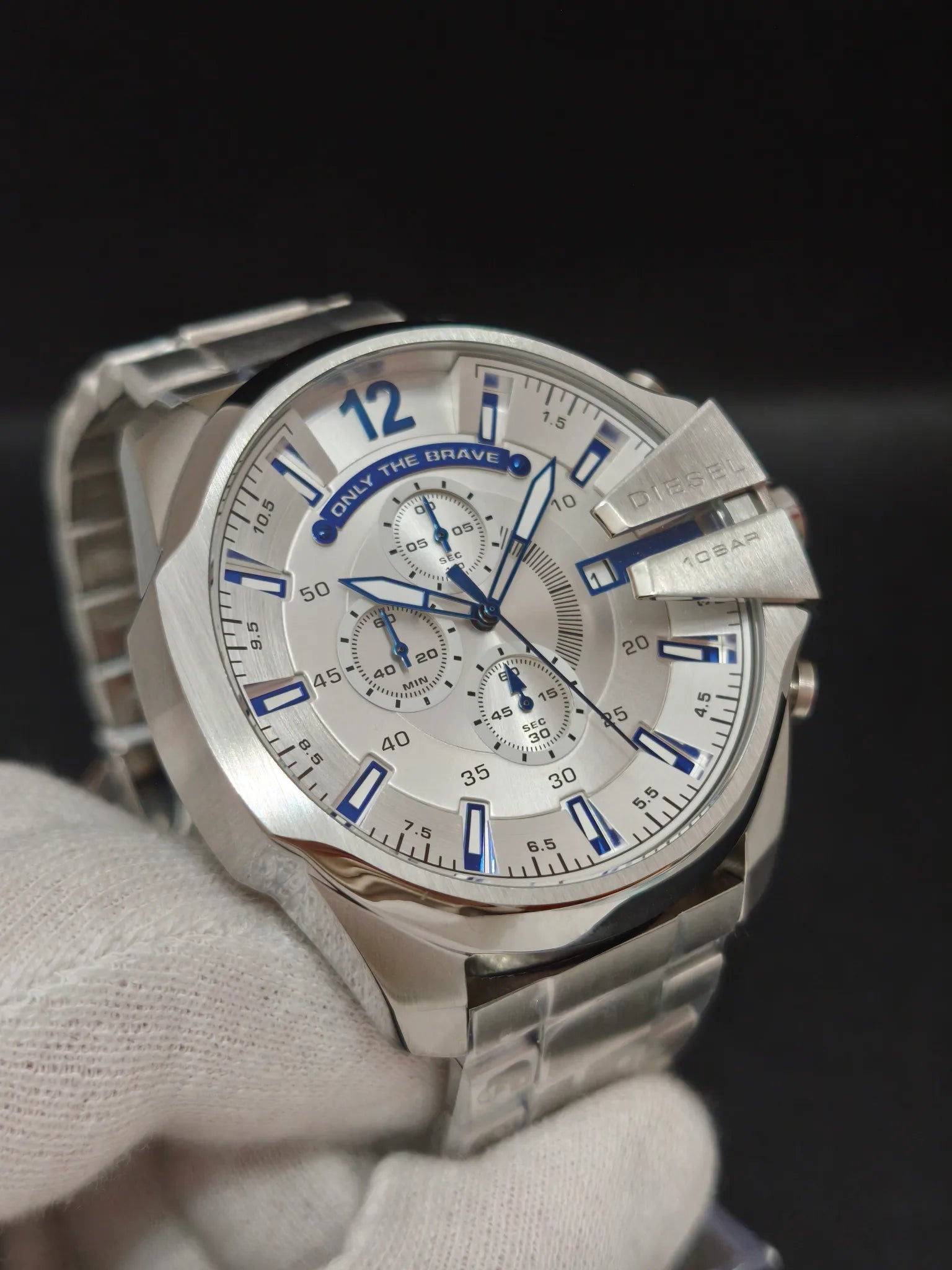 Reloj Diesel Mega Chief DZ4477 – Cronógrafo 51 mm plateado