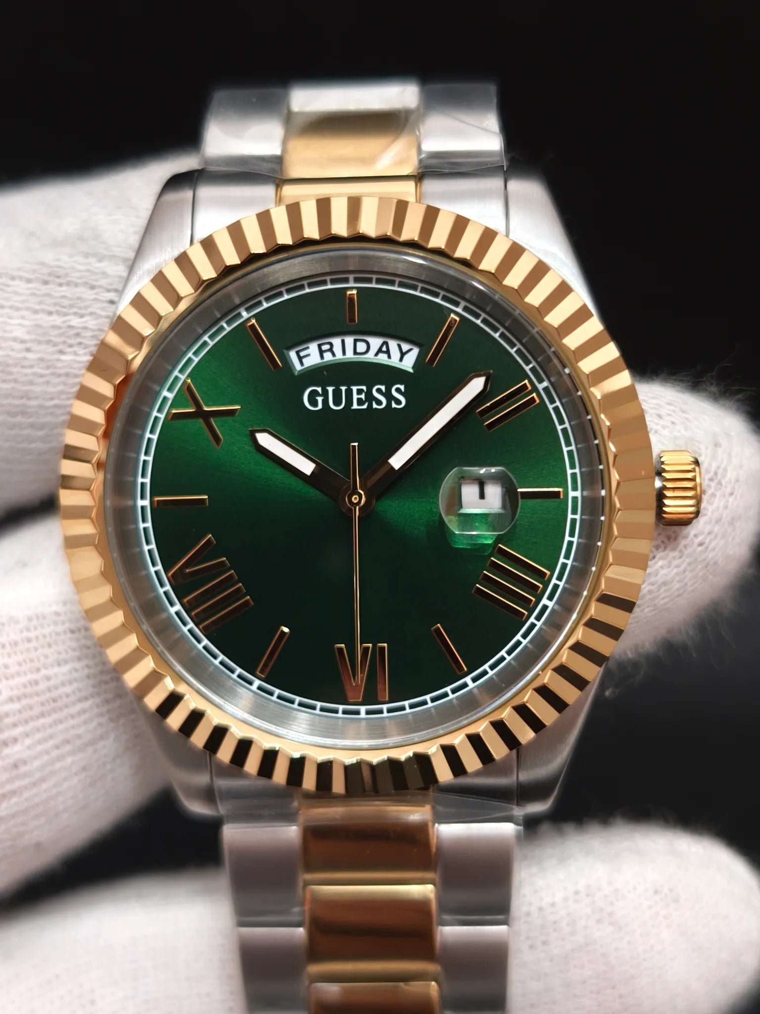 Reloj Guess Connoisseur GW0265G8 para hombre – bicolor, esfera verde, día y fecha