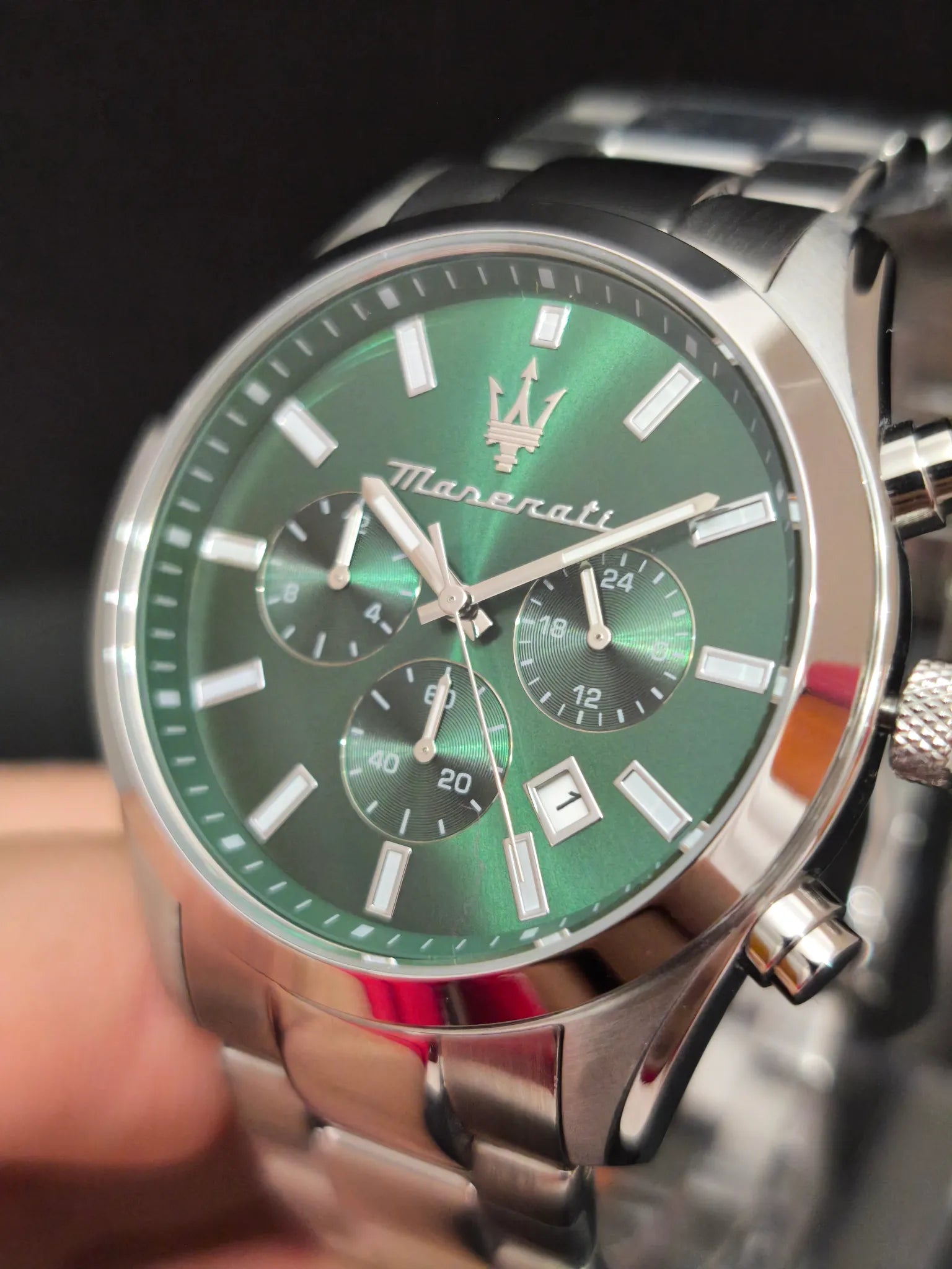 Reloj Maserati Attrazione R8853151011 – Doble horario (GMT) 43 mm Verde (5 ATM)