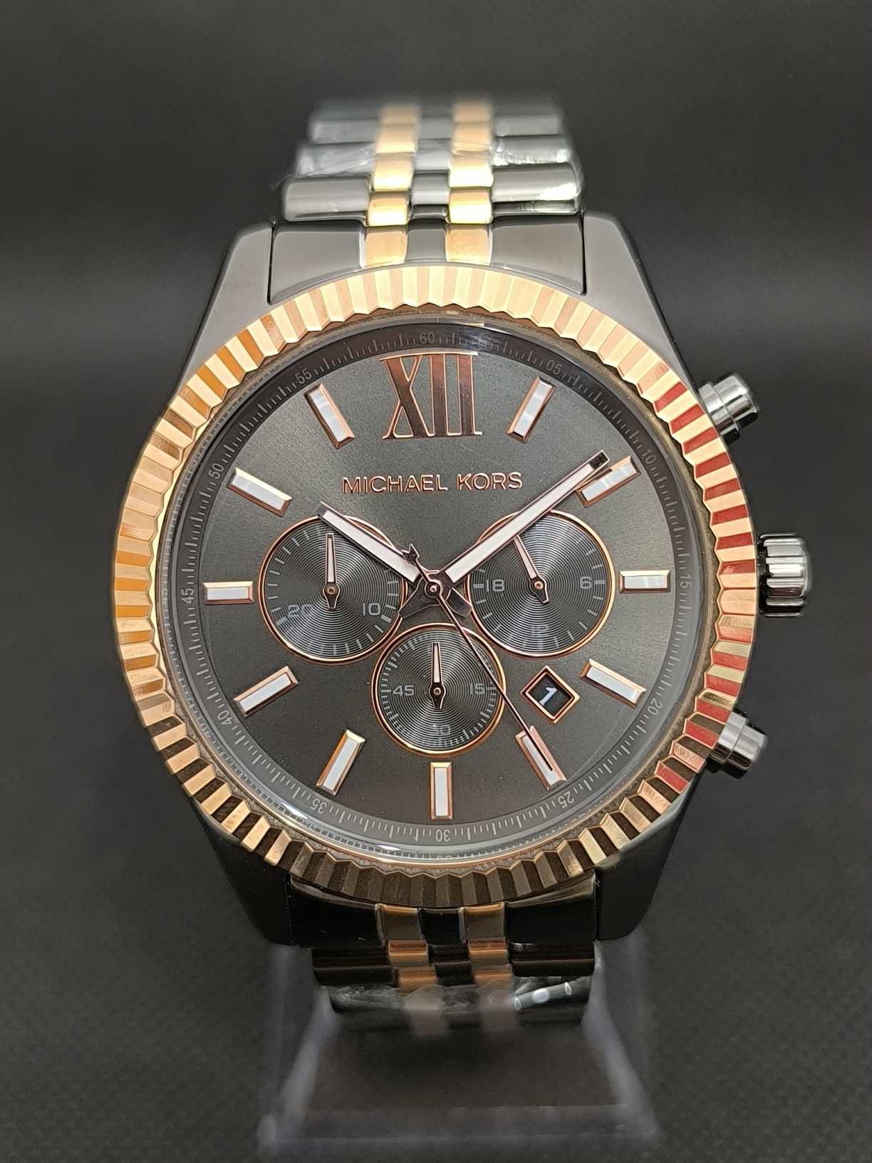 Reloj Michael Kors Lexington MK8561 para hombre con caja de acero inoxidable y esfera negra con cronógrafo