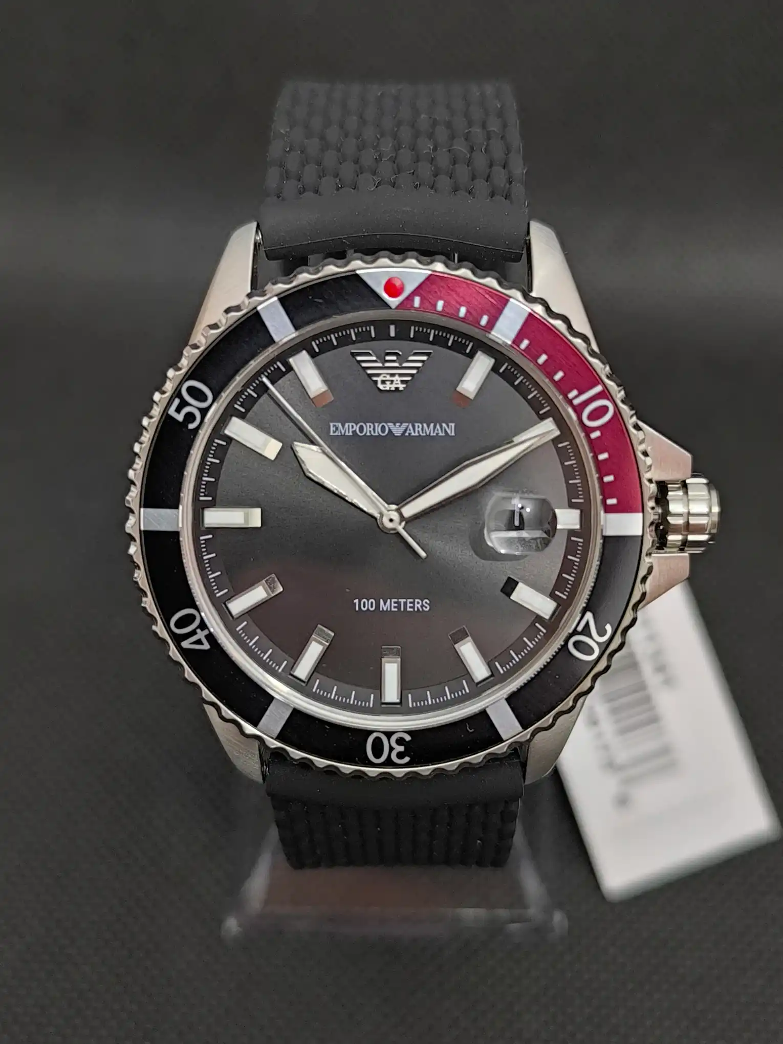 Reloj Emporio Armani Diver AR11341 caja de 42 milímetros y correa de silicona