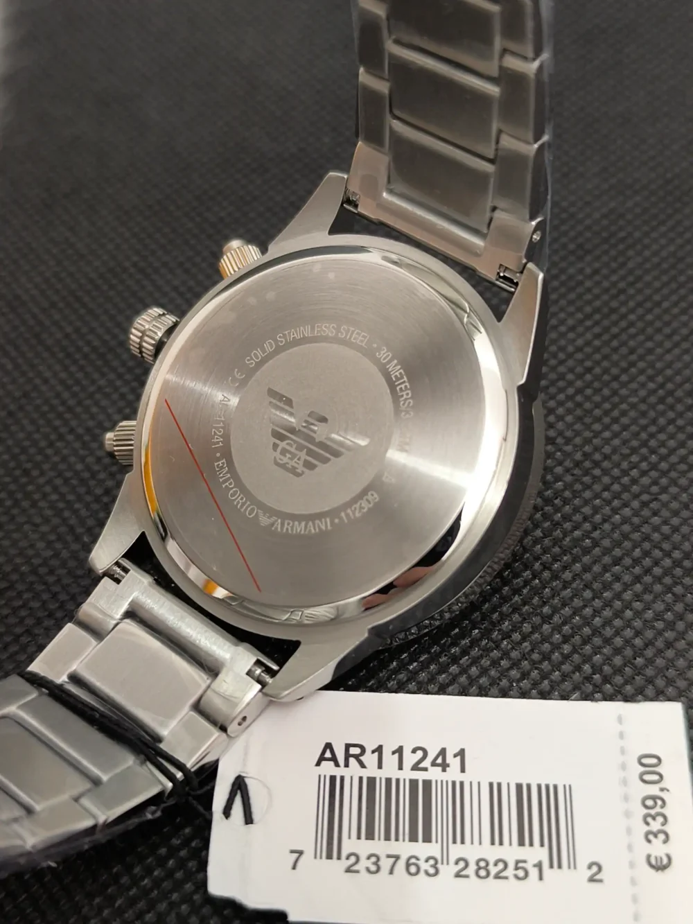 Reloj Emporio Armani AR11241: Reloj cronógrafo elegante con esfera azul y correa de acero